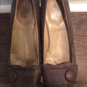 Brown pumps